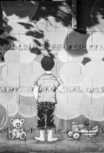 Load image into Gallery viewer, Alien Casino 35mm HP5