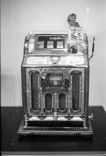 Load image into Gallery viewer, Alien Casino 35mm HP5