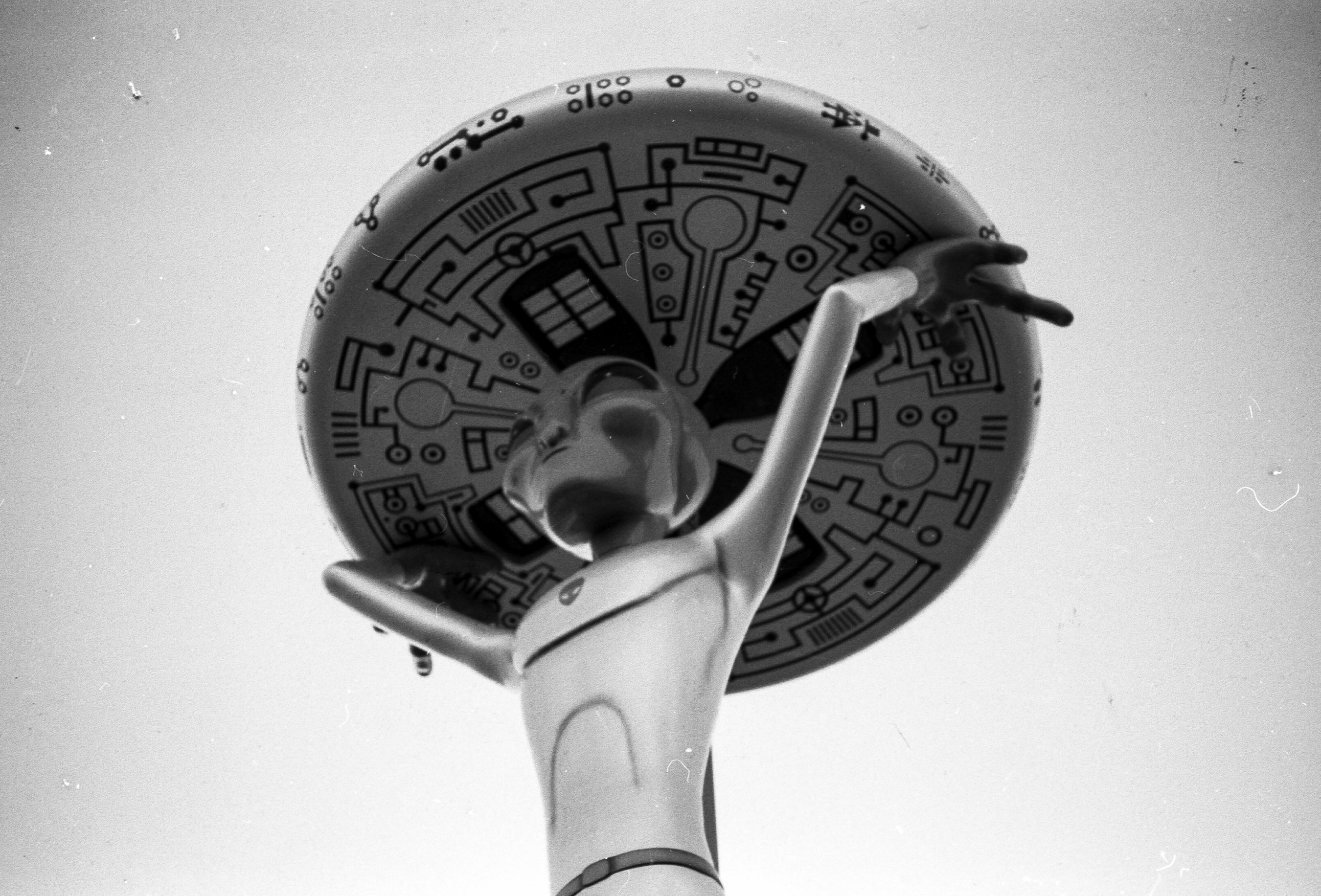 Alien Casino 35mm HP5